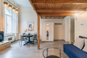 BP Loft Getaway close to NY Café